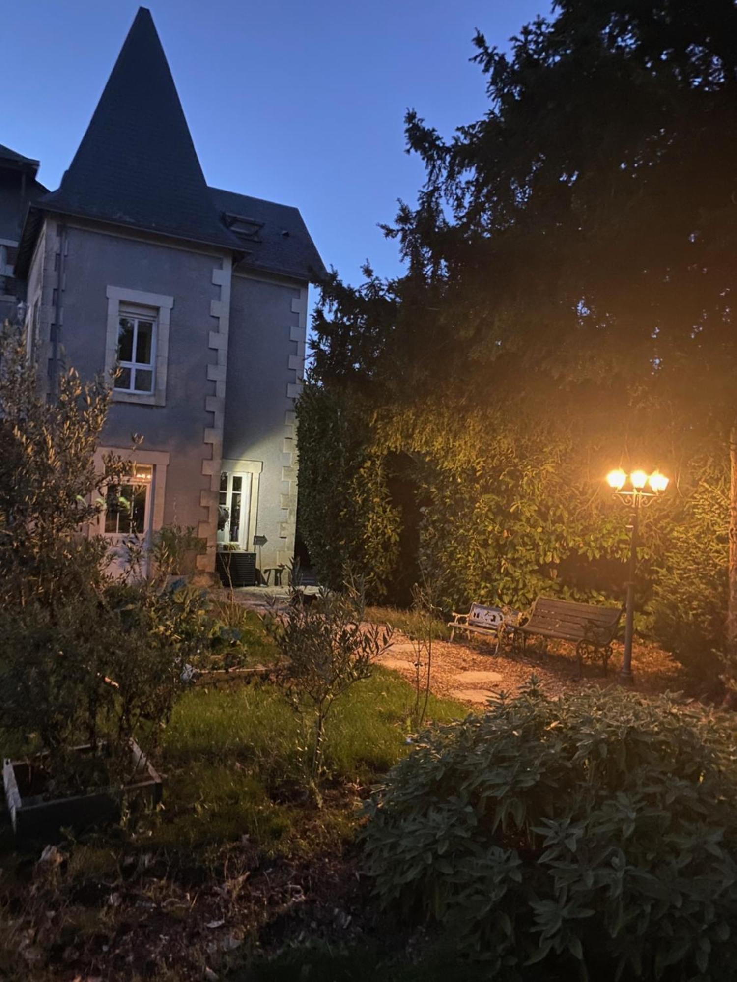Domaine De Treuillaud Bed and Breakfast Villers-les-Ormes Exteriör bild