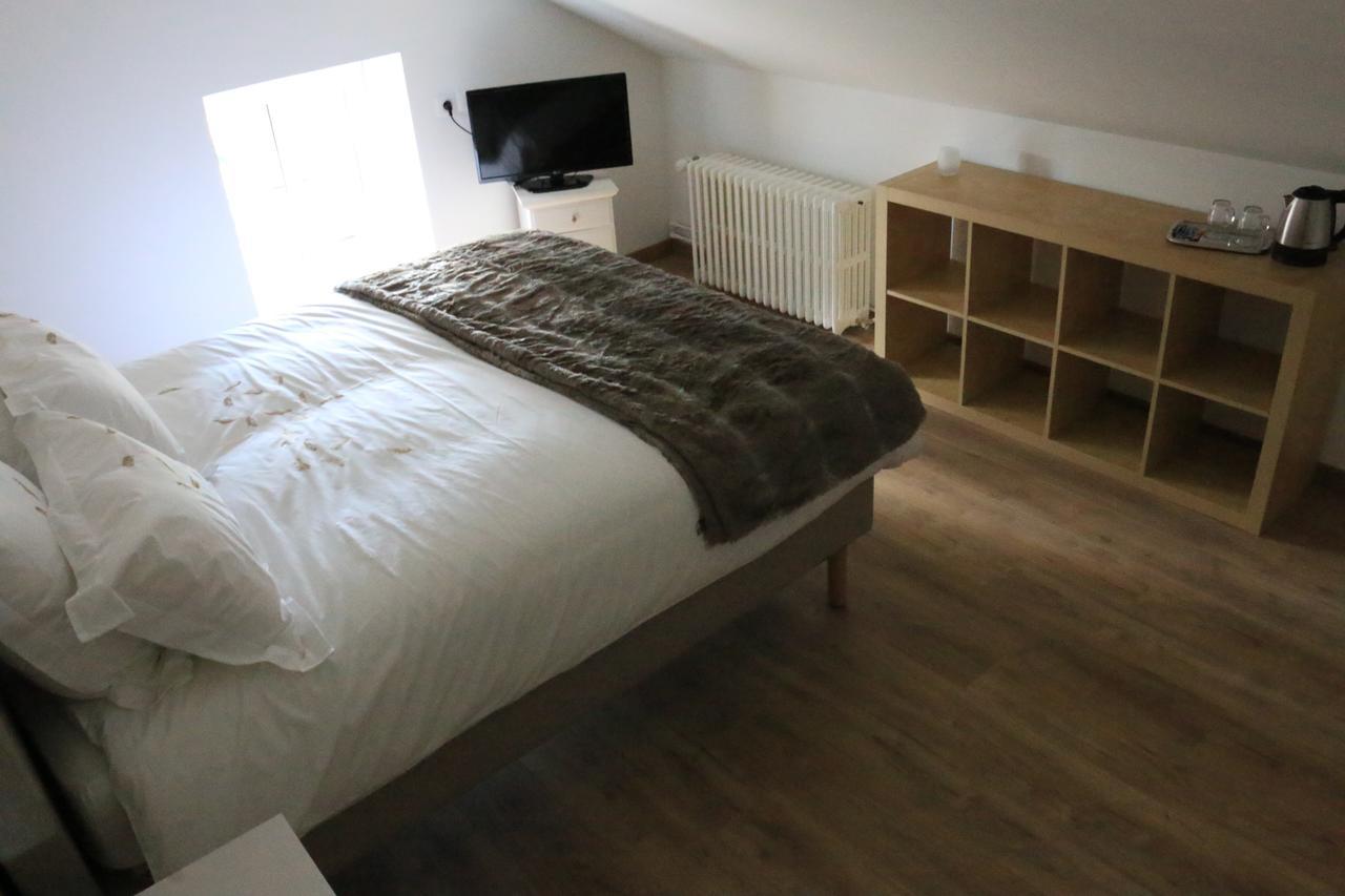 Domaine De Treuillaud Bed and Breakfast Villers-les-Ormes Exteriör bild