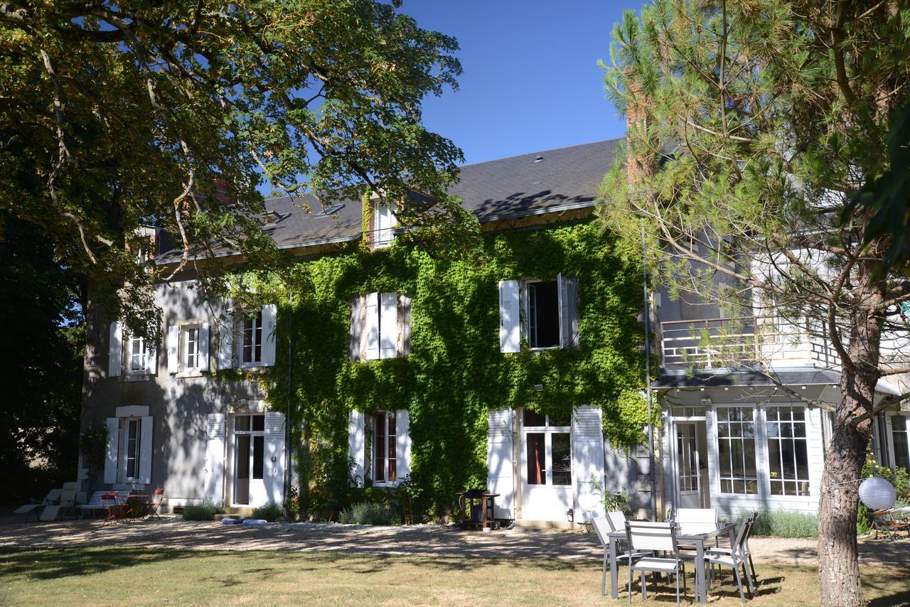 Domaine De Treuillaud Bed and Breakfast Villers-les-Ormes Exteriör bild